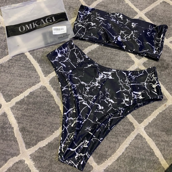 2 piece bandeau bikini swimsuit - Picture 1 of 1